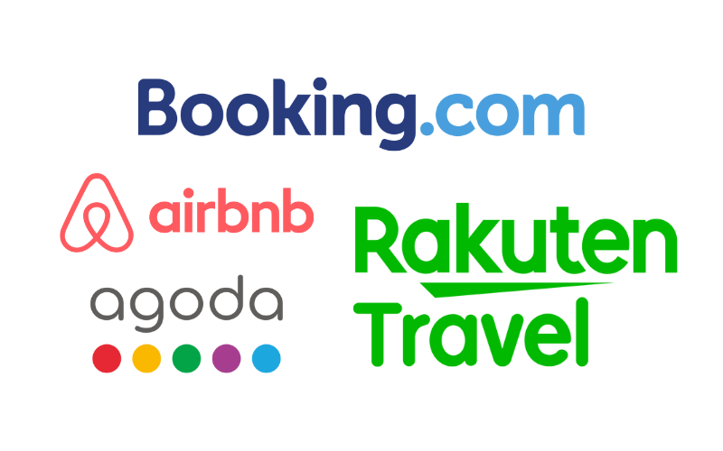 Loghi delle piattaforme Booking.com, Airbnb, Agoda e Rakuten Travel: siti per prenotare alloggi in Giappone